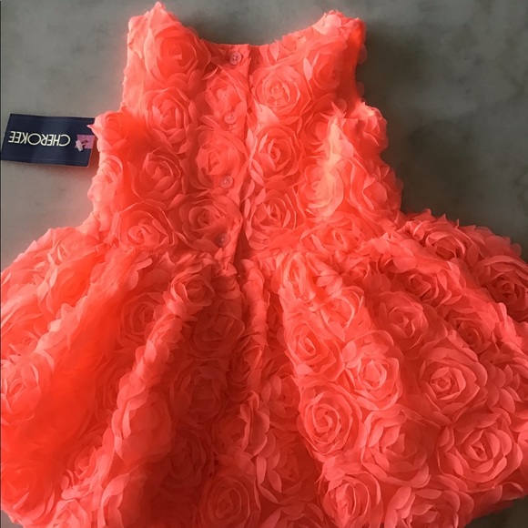 Dress - Picture 3 of 4